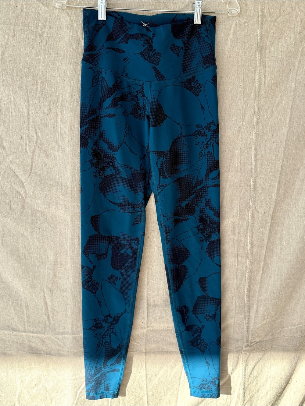 Old Navy Active Size Small Blue Black Floral Print Go-Dry Athletic Leggings